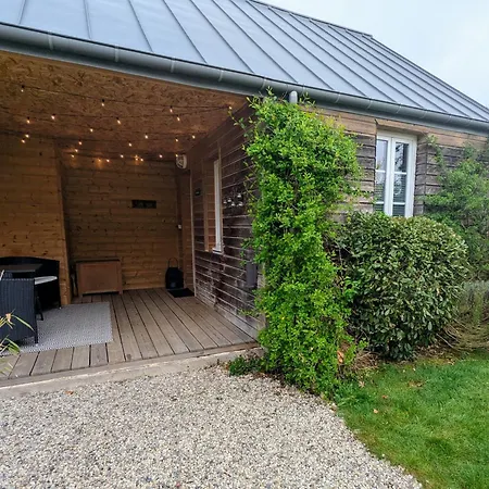 La Petite Enseigne - Chez Helene - En Baie Champeaux