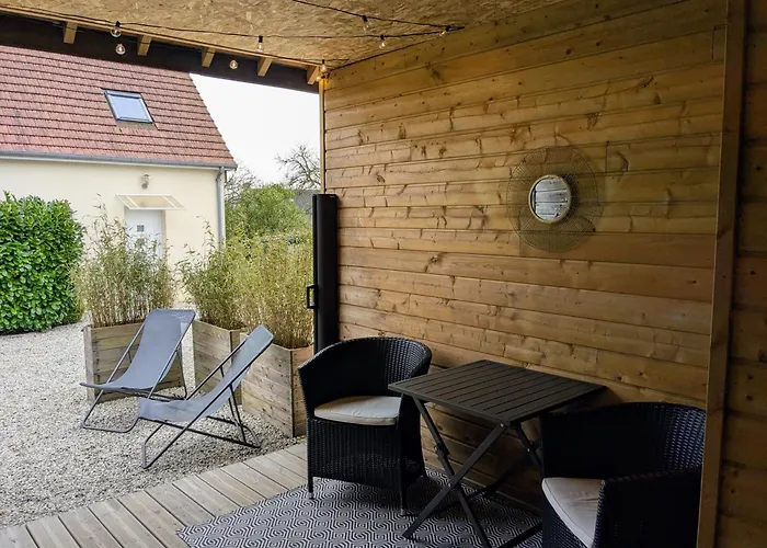 La Petite Enseigne - Chez Helene - En Baie Champeaux